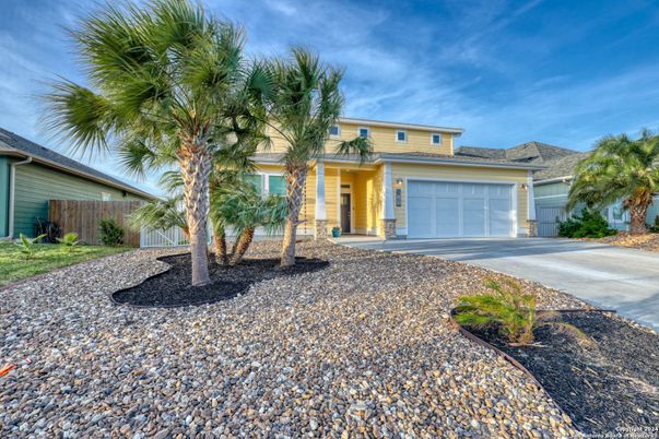 Attached, Backyard, Exterior, Facade, Mediterranean