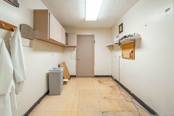 Interior, Washer