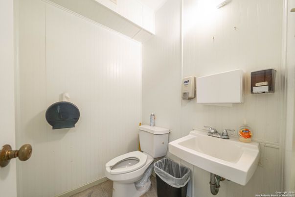 Bathroom, Interior