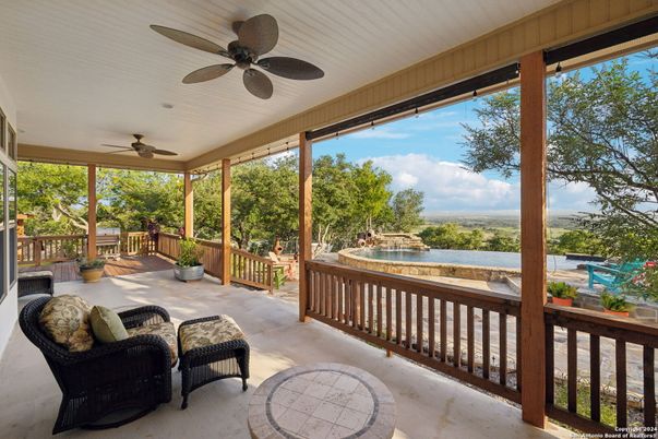Interior, Sun Room, Water