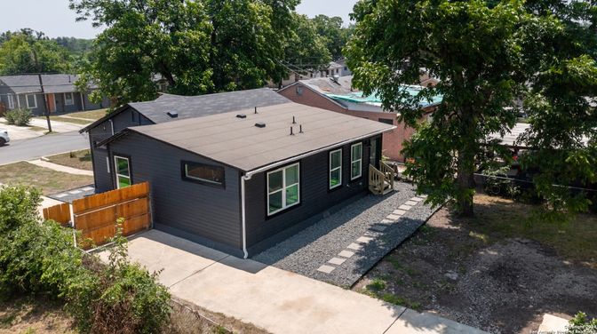 Exterior, Drone