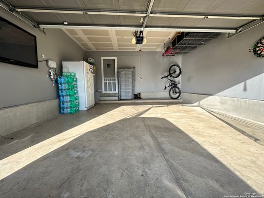 Garage, Interior