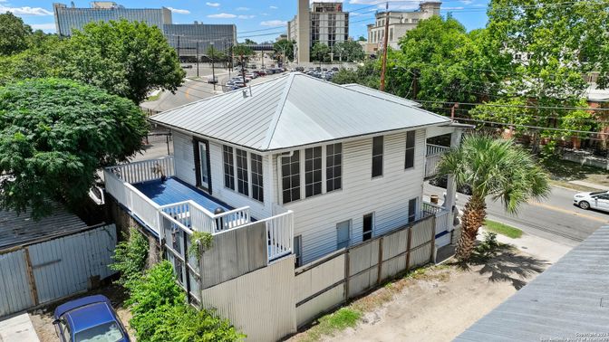 Exterior, Drone