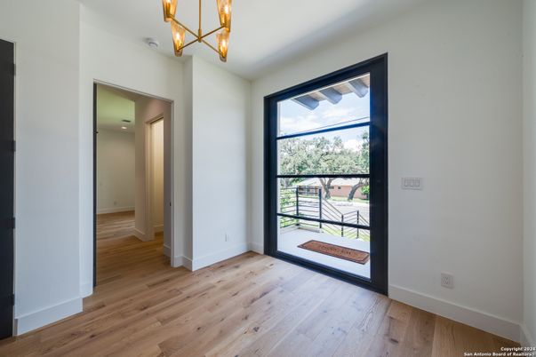 Empty room, Interior, Pendant Lights, Wood Texture Flooring