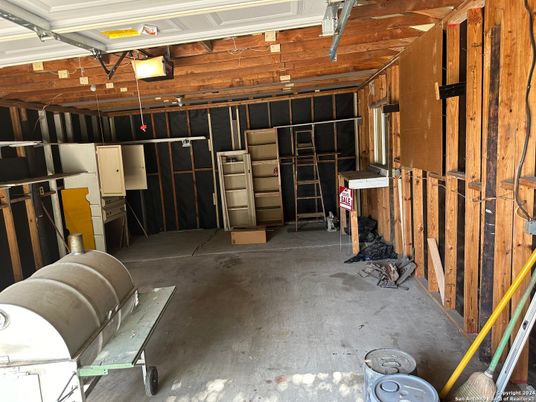 Garage, Interior, Wooden Walls