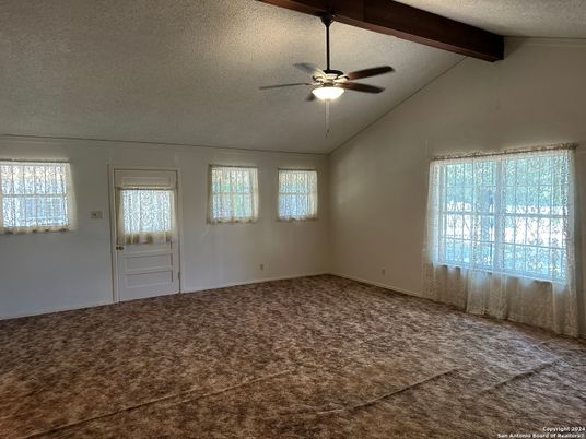Empty room, Interior, Wooden Beams