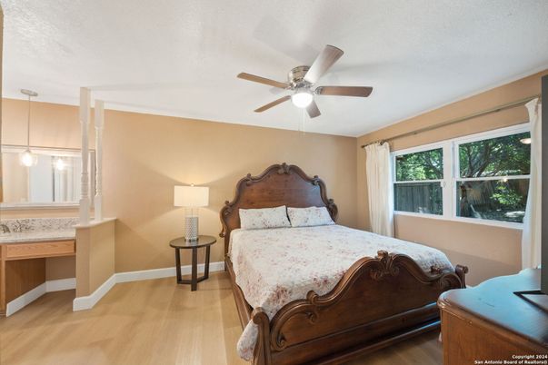 Bedroom, Interior, Pendant Lights, Wood Texture Flooring