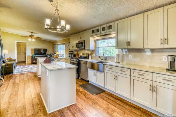 Chandelier, Interior, Kitchen, Wood Texture Flooring