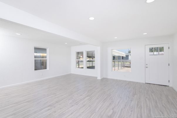 Empty room, Interior, Recessed Lighting, Wood Texture Flooring