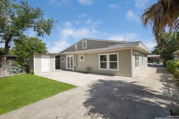 Backyard, Exterior