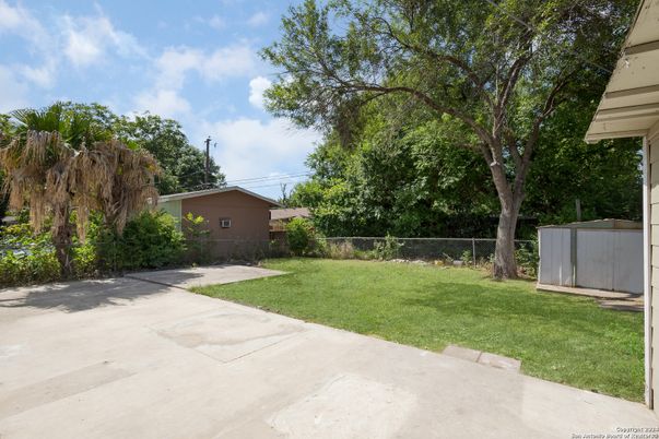 Backyard, Exterior
