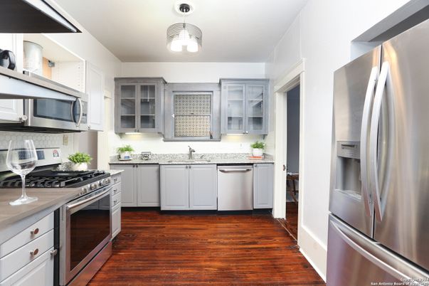 Interior, Kitchen, Stainless Steel Appliances, Wood Texture Flooring