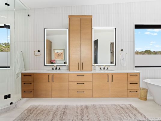 Bathroom, Dual Sink Vanities, Free Standing Baths, Interior