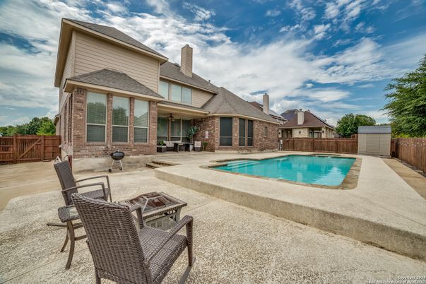 Exterior, Pool
