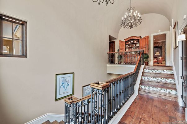 Chandelier, Interior, Wood Texture Flooring