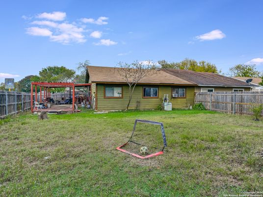 Backyard, Exterior, Playground