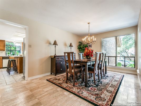 Chandelier, Dining room, Interior