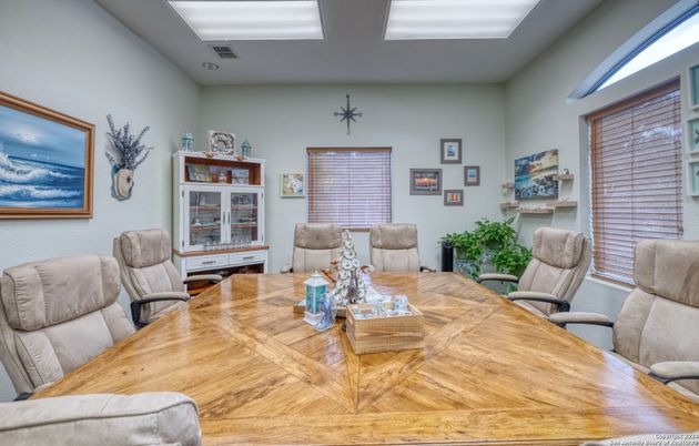 Dining room, Interior