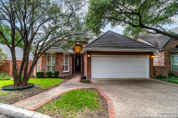 Attached, Exterior, Facade, Brick Facade, Ranch