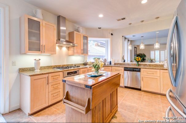 Interior, Kitchen, Pendant Lights, Recessed Lighting, Stainless Steel Appliances