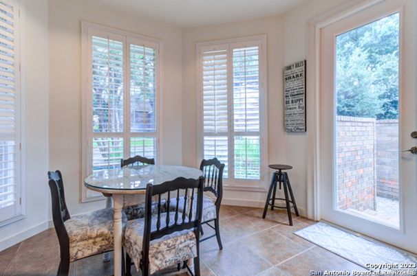 Dining room, Interior
