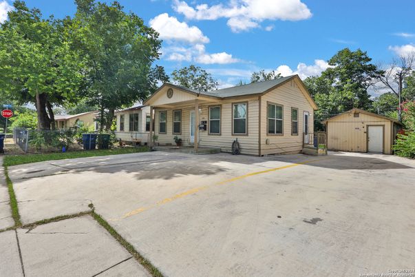 Detached Garage, Exterior