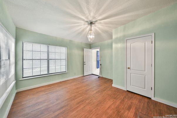 Empty room, Interior, Pendant Lights, Wood Texture Flooring