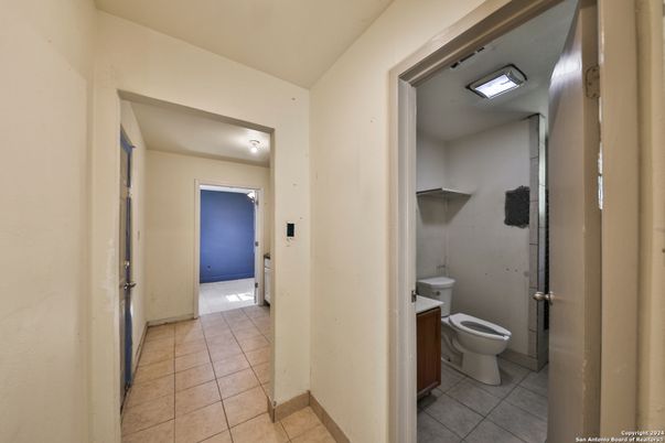 Bathroom, Interior
