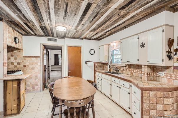 Dining room, Interior, Wooden Ceilings