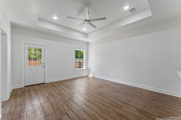 Empty room, Interior, Recessed Lighting, Wood Texture Flooring