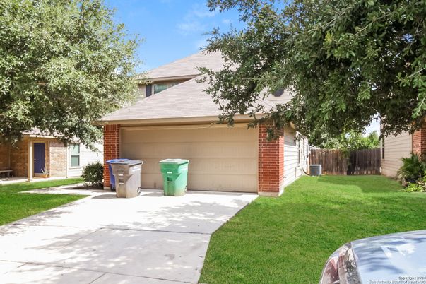 Detached Garage, Exterior