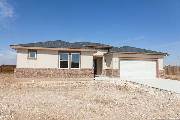 Attached, Exterior, Facade, Ranch