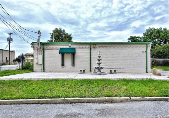 Detached Garage, Exterior