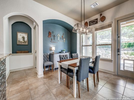 Dining room, Interior, Pendant Lights