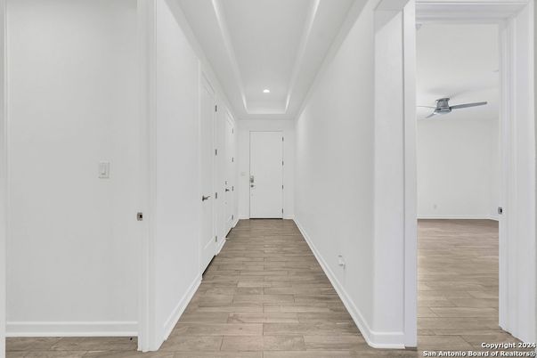 Interior, Recessed Lighting, Wood Texture Flooring