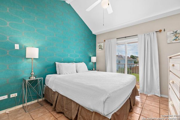 Bedroom, Interior, Water