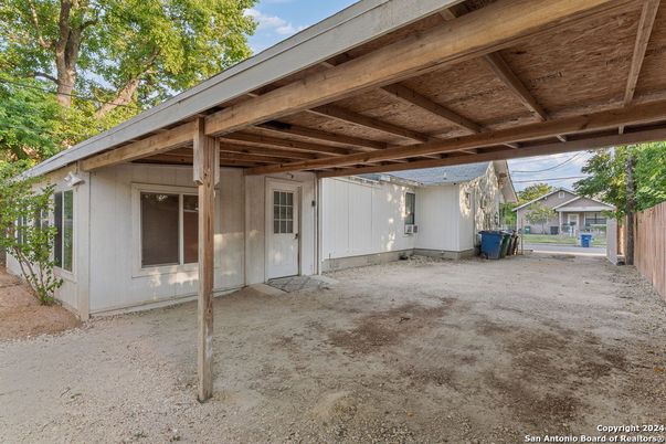 Backyard, Exterior