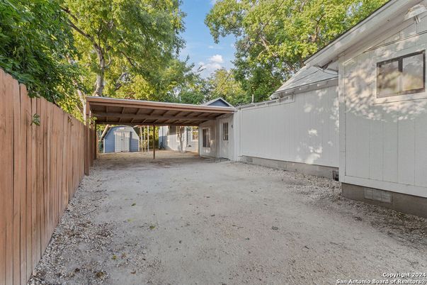 Backyard, Exterior