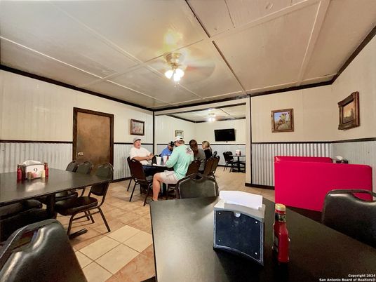 Dining room, Interior