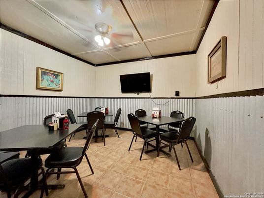 Dining room, Interior