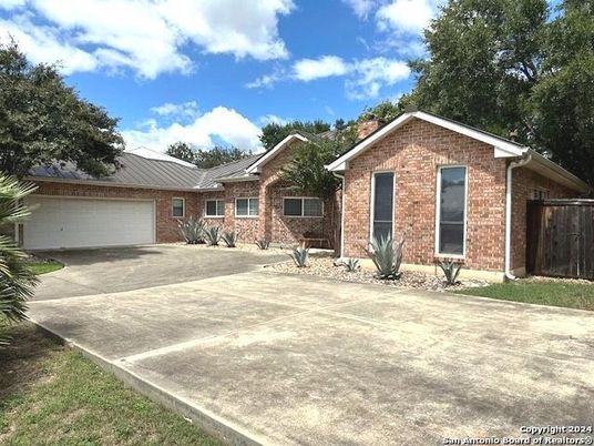 Attached, Exterior, Facade, Brick Facade, Brick Traditional