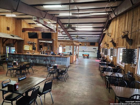 Dining room, Interior, Pendant Lights, Wooden Beams, Wooden Walls