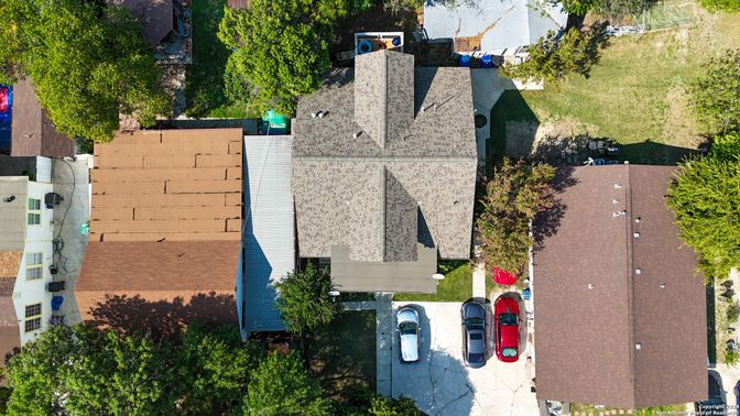 Exterior, Drone