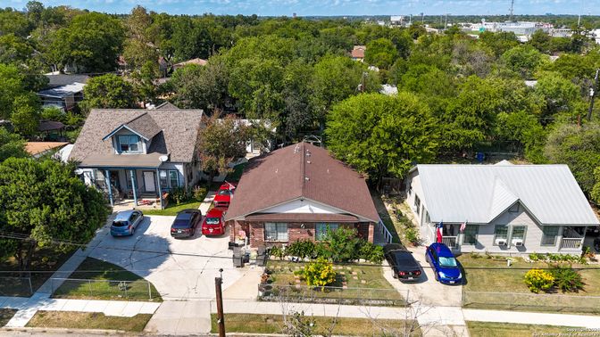 Exterior, Drone