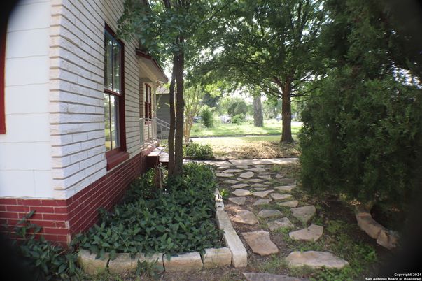 Backyard, Exterior
