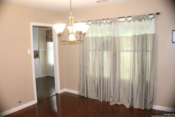 Chandelier, Empty room, Interior, Pendant Lights, Wood Texture Flooring
