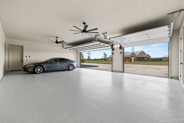 Garage, Interior