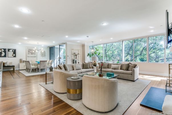 Dining room, Interior, Living room, Pendant Lights, Recessed Lighting, Wood Texture Flooring
