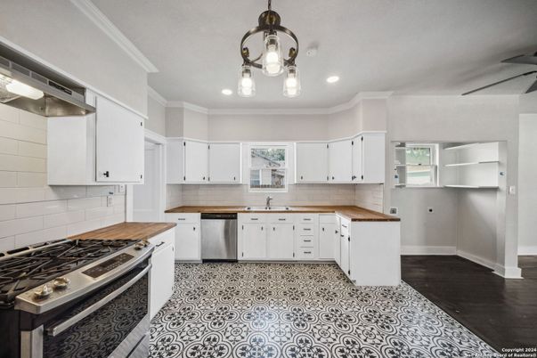 Interior, Kitchen, Pendant Lights, Recessed Lighting, Wood Texture Flooring