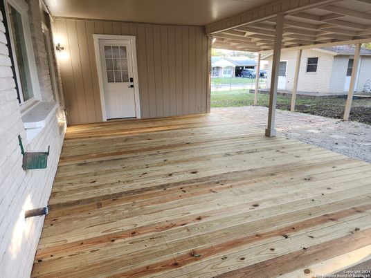 Exterior, Wood Texture Flooring